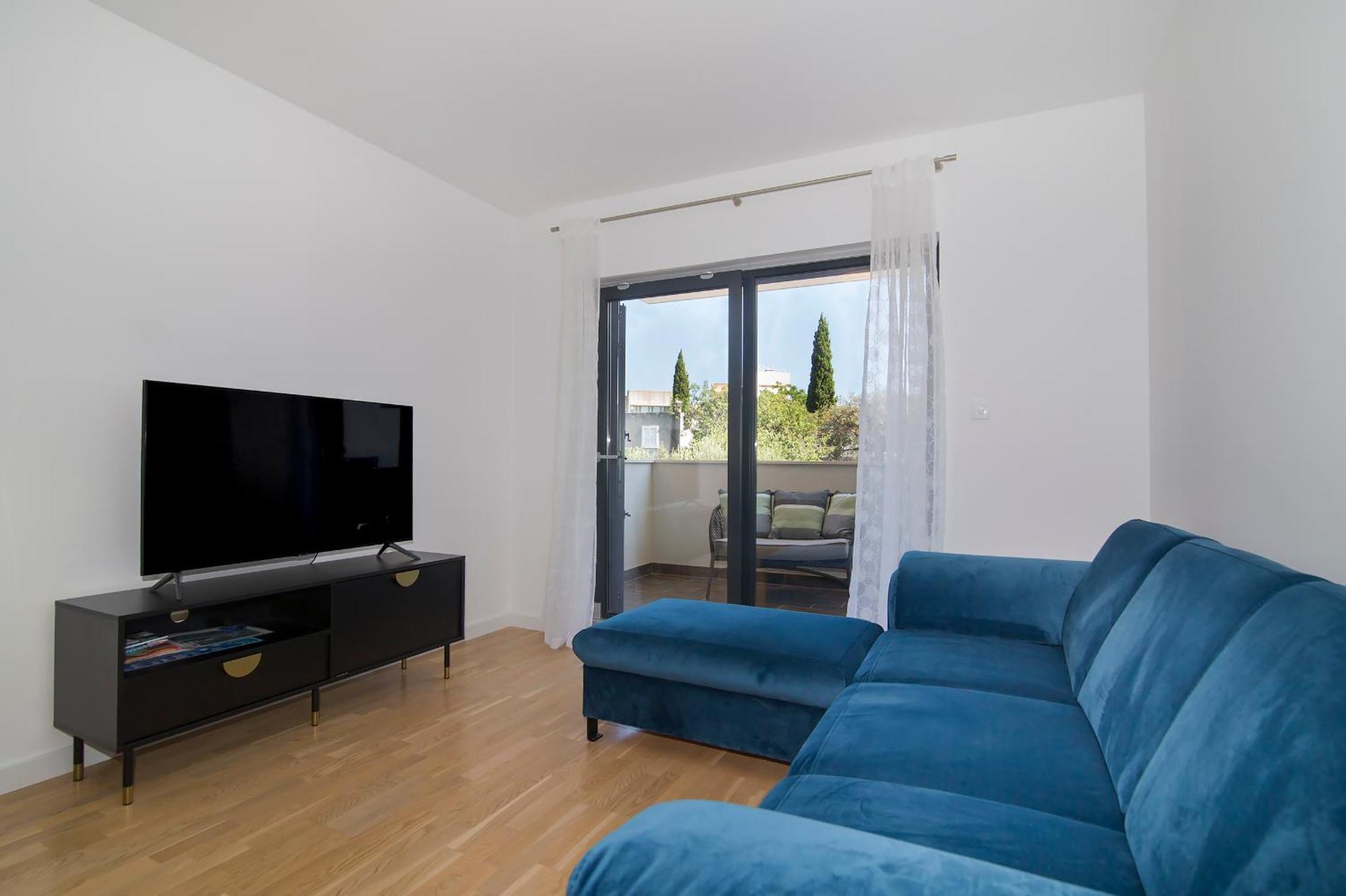 Brand New In Apartment