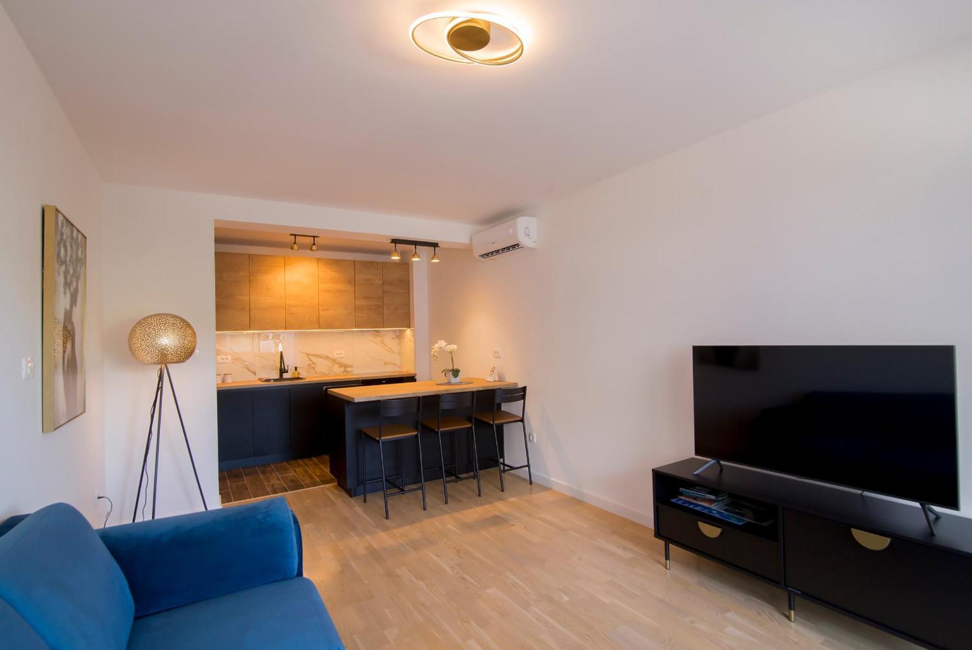 Brand New In Apartment